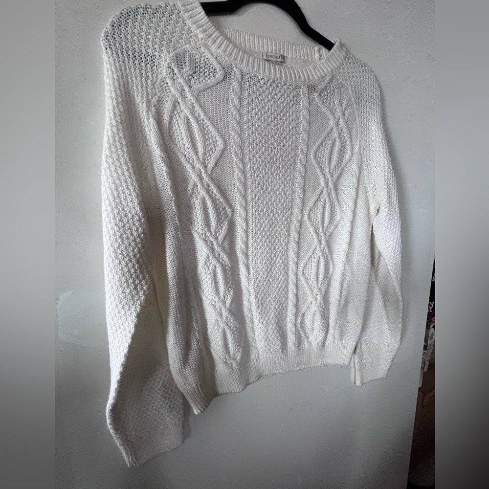 New Forever 21 sweater size small
